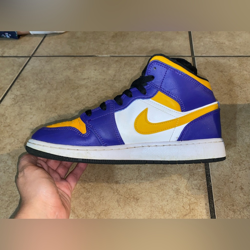 Air Jordan - Picture 2 of 7